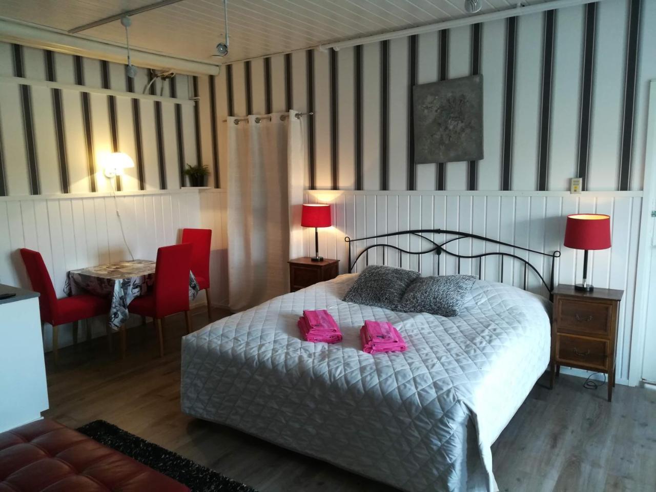 Hotelli Huiskankorpi Boutique Hotel Nivala Dış mekan fotoğraf